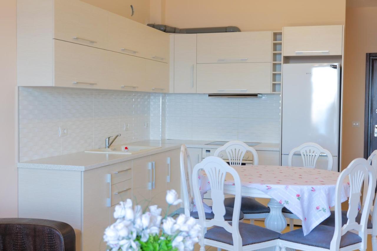 Noel Sea View Apartments Sarandë Esterno foto