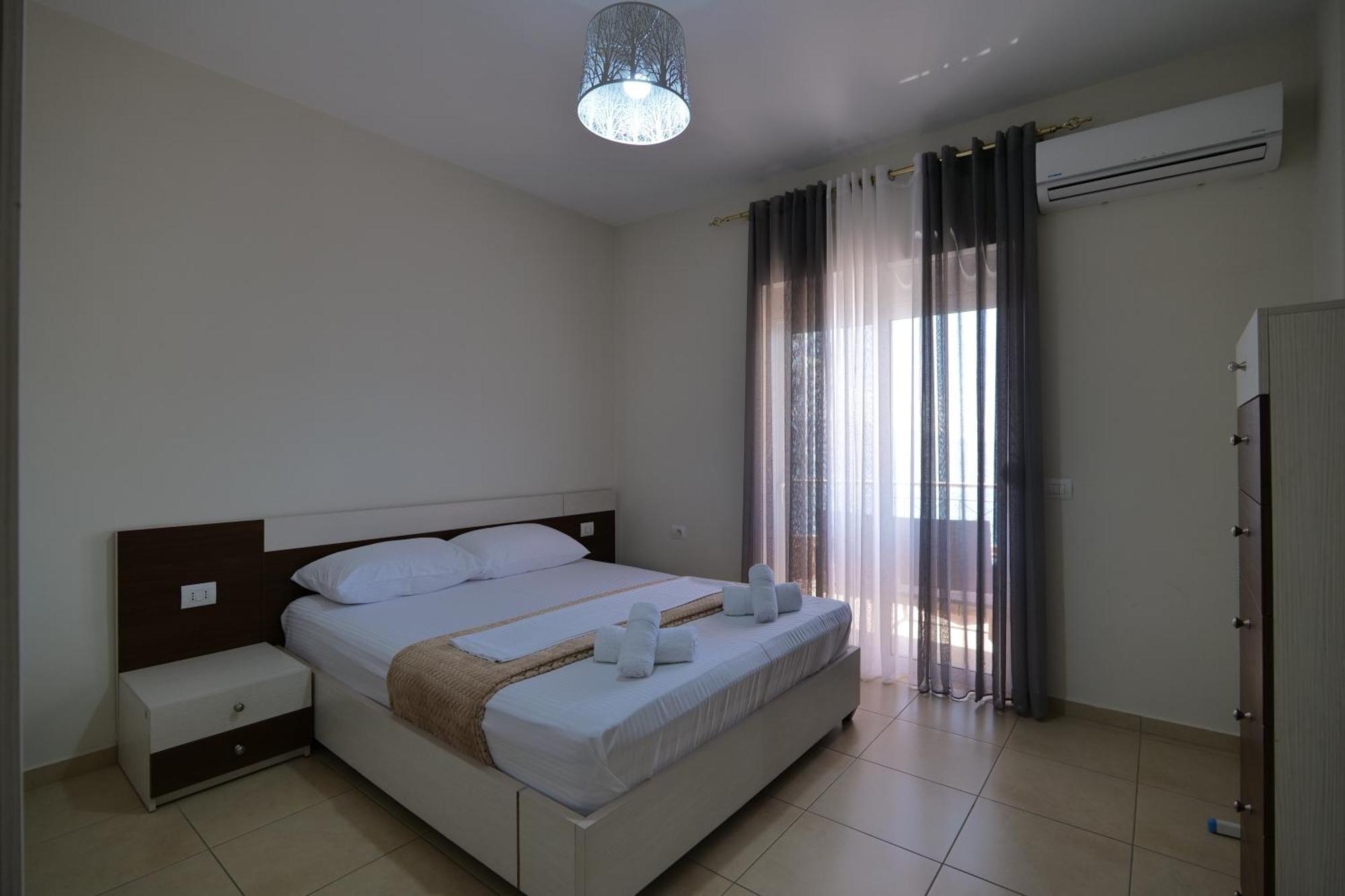 Noel Sea View Apartments Sarandë Esterno foto