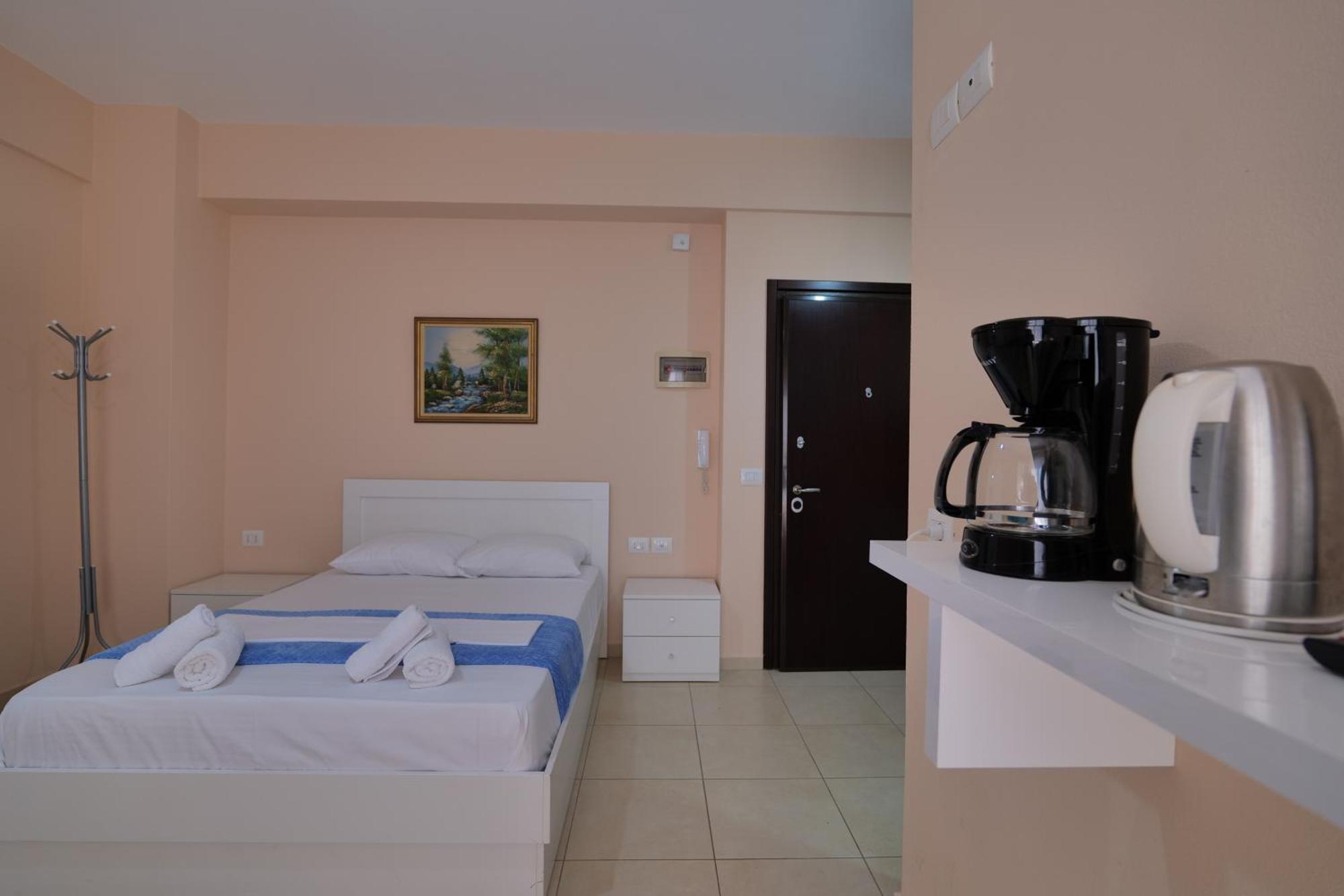 Noel Sea View Apartments Sarandë Esterno foto