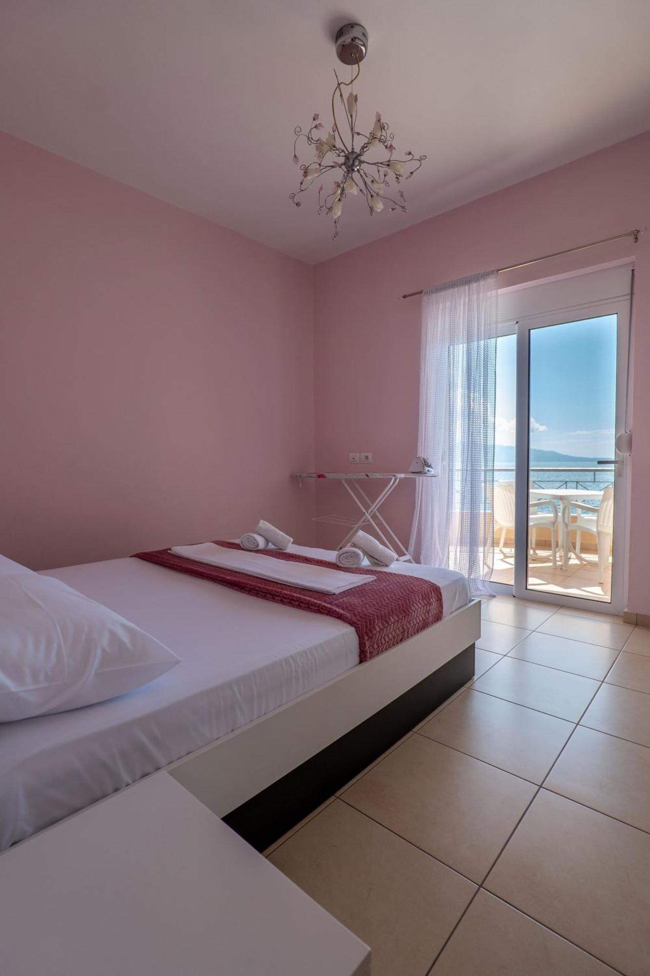 Noel Sea View Apartments Sarandë Esterno foto