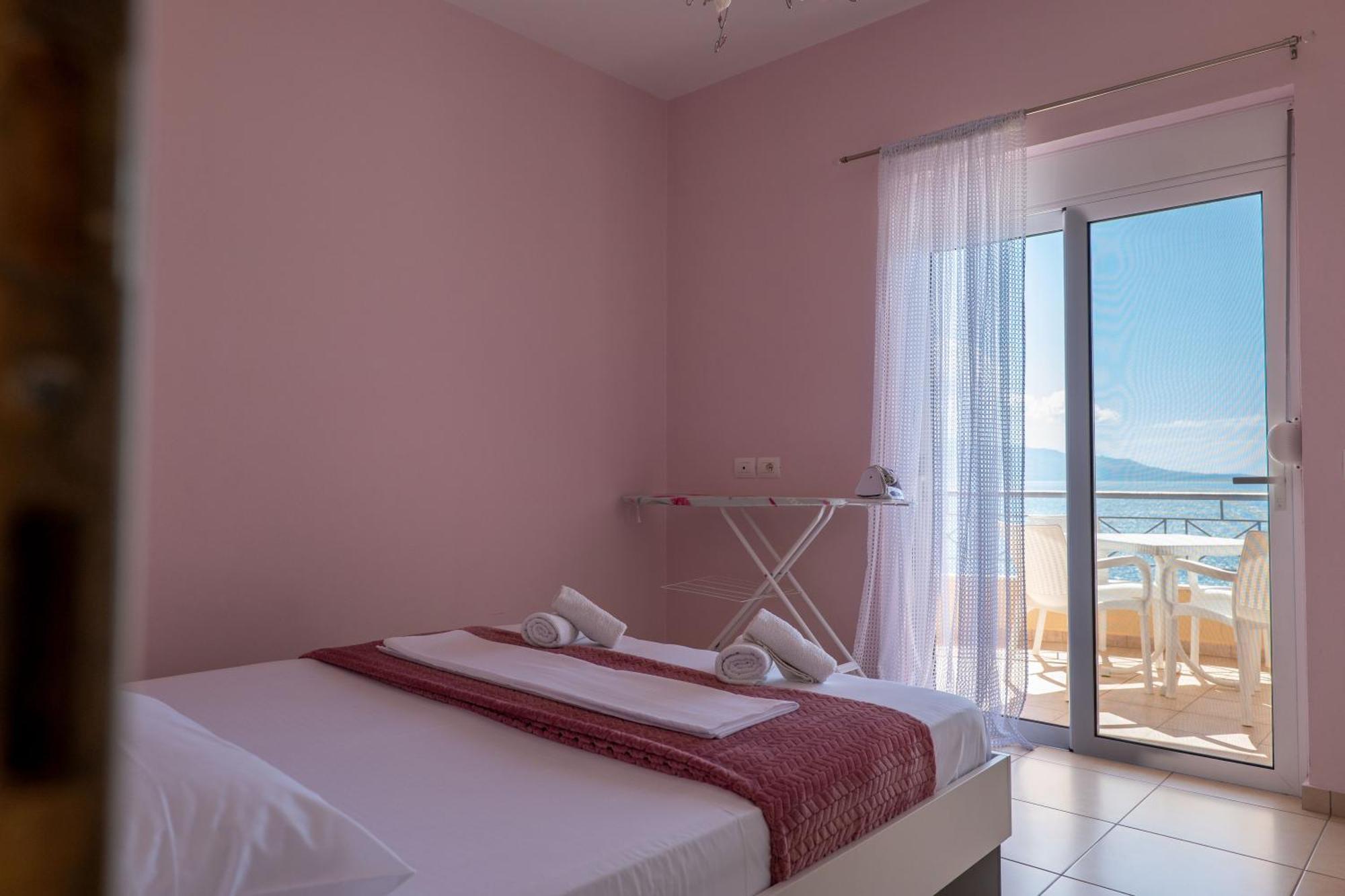 Noel Sea View Apartments Sarandë Esterno foto