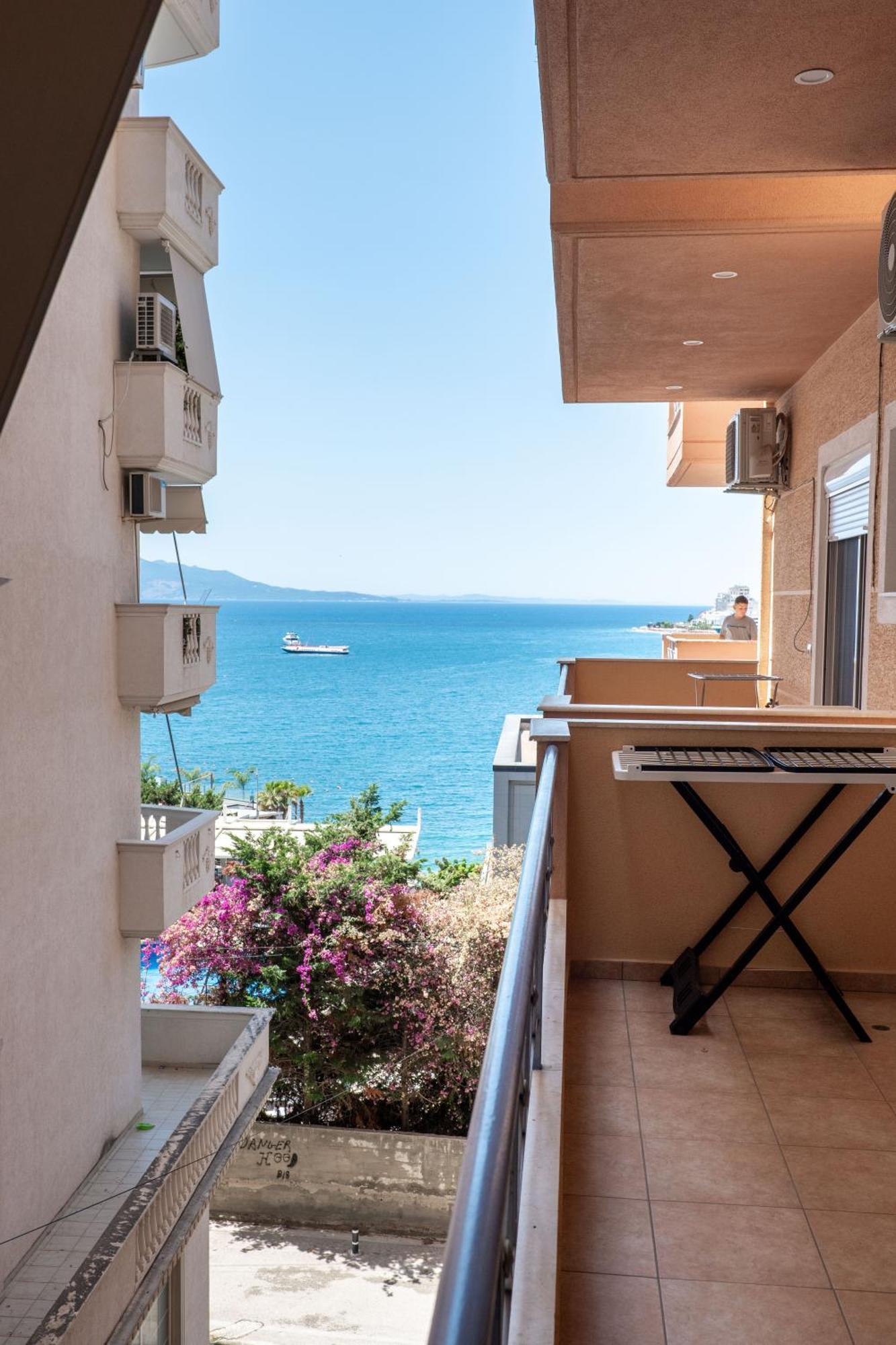 Noel Sea View Apartments Sarandë Esterno foto
