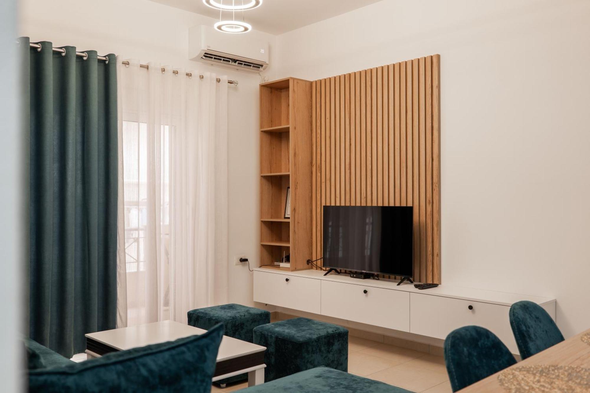 Noel Sea View Apartments Sarandë Esterno foto
