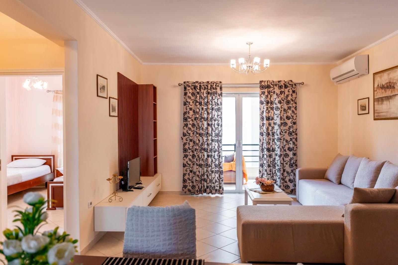 Noel Sea View Apartments Sarandë Esterno foto